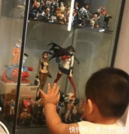 玩物|因手办被熊孩子弄坏,宅男给了侄子一个“教训”!这真的至于吗