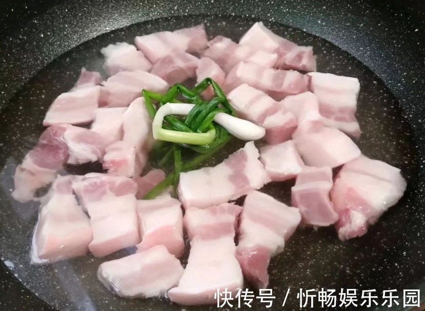 五花肉|炖红烧肉,啥时候放盐做对4点,肉软烂鲜香,入口即化,真好吃