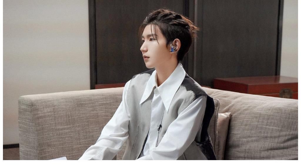 音乐|王源新节目开播首立flag，语惊四座引人夸，前辈的话功不可没