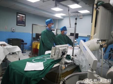 程应樟|「护心佑民」南大二附院程应樟教授团队为免费救治的先心病姐弟成功实施介入手术