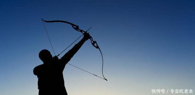 悬保侣|在日本战国时期,骑兵在战斗中背后的“红色大口袋”是什么!