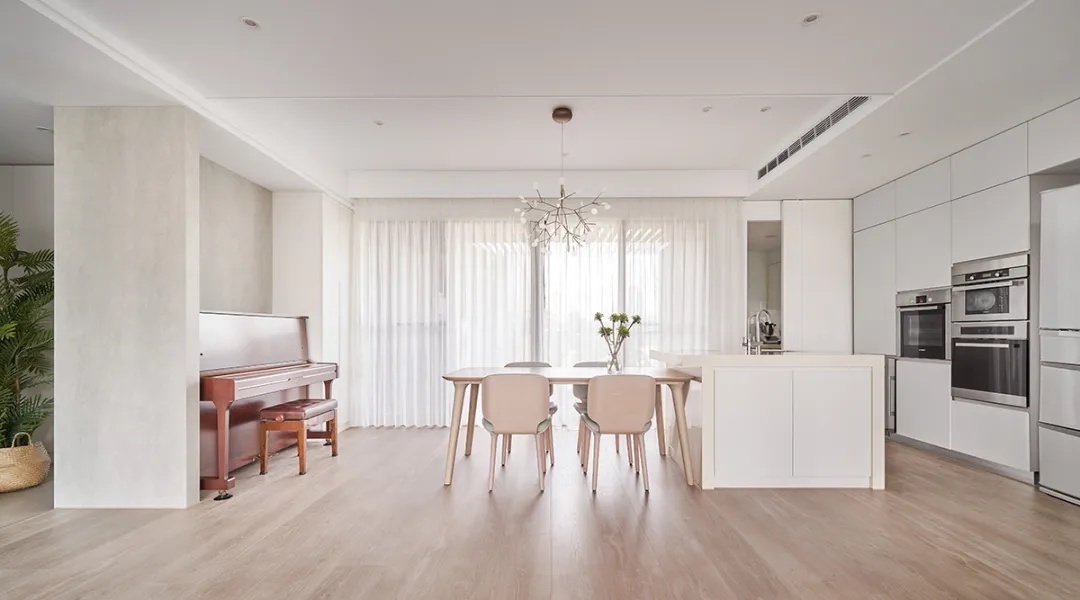 简约|大3房就爱原木风:甜嫩粉+雾灰蓝色调打造自然简约亲子宅