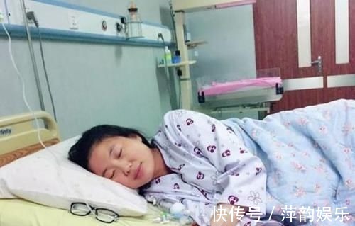 产后|分娩结束后,男医生又把手伸进产妇肚子里,别急骂医生是为了你好