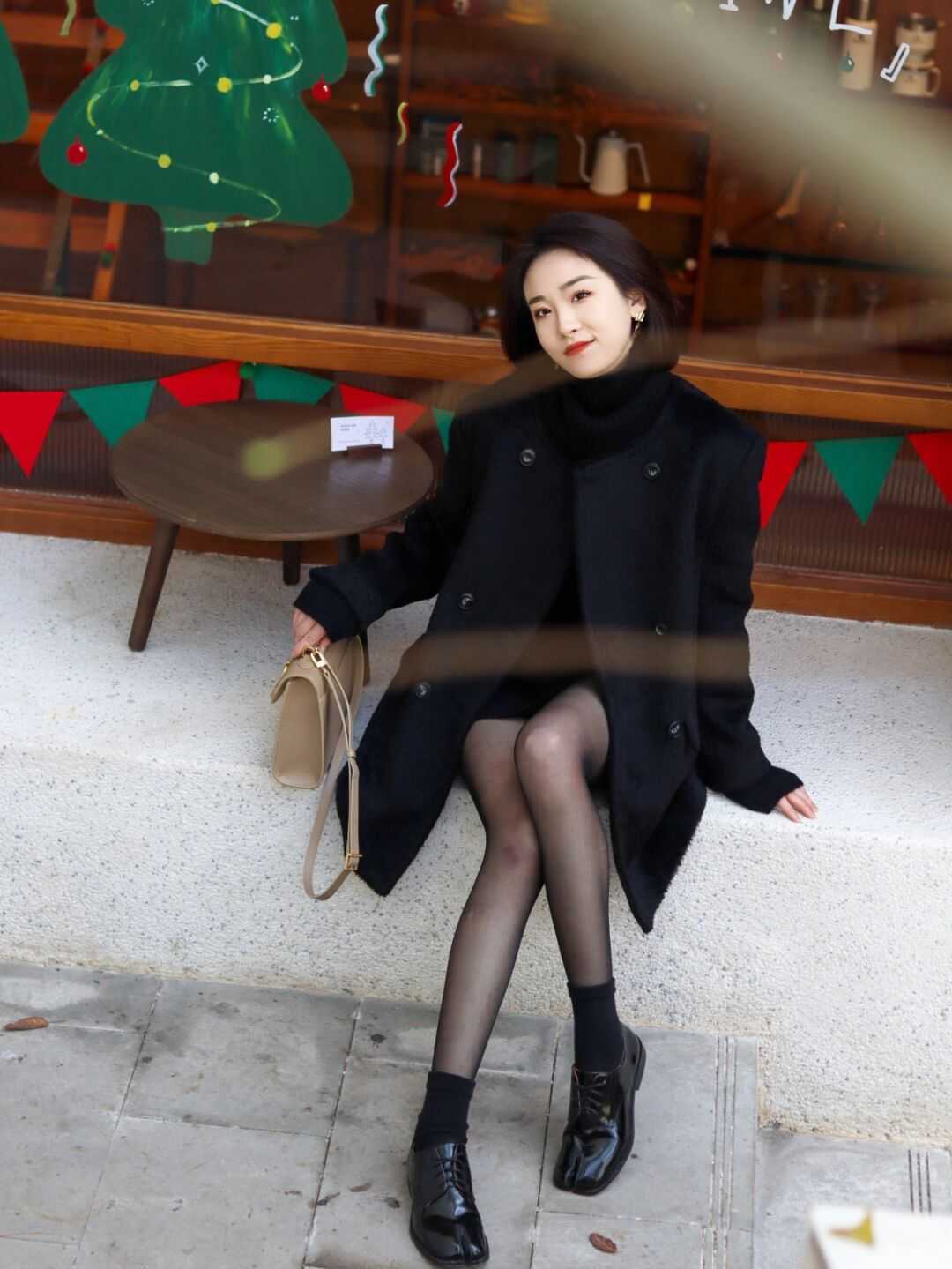 穿衣|轻熟黑丝搭什么鞋子最好看?码住这“四款”可以美上加美