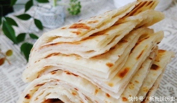 面食|烙饼软怎么和面？开水烫或加鸡蛋，都不对！教你几种做法，太香了