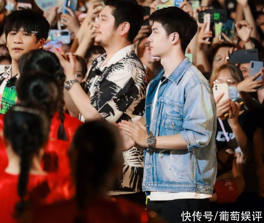 颜值|《天天向上》乐山路透,离开了百万修图师后,王一博颜值没搞错吧