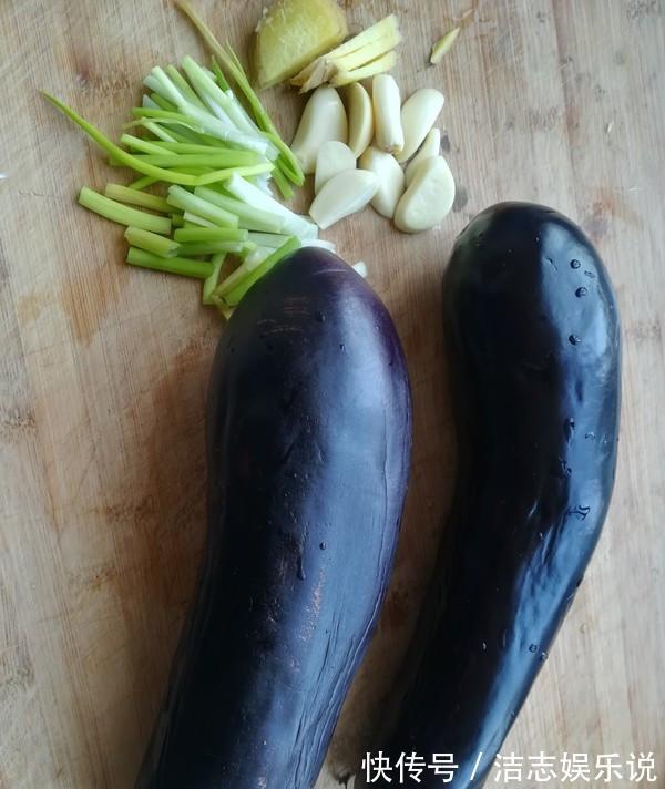 东北名菜烧茄子,家常做法美味鲜香,茄子入味又好吃,还不油腻
