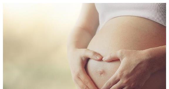 羊水|怀孕后,为何有的不显怀,有的肚子却大得像球?多半和这4点有关