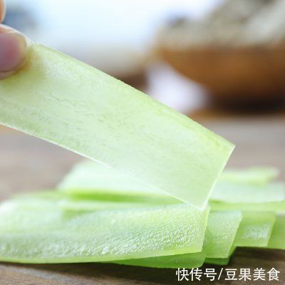 鸡枞菌|这道#丘比三明治#?莴笋拌鸡枞菌?,看一遍就会