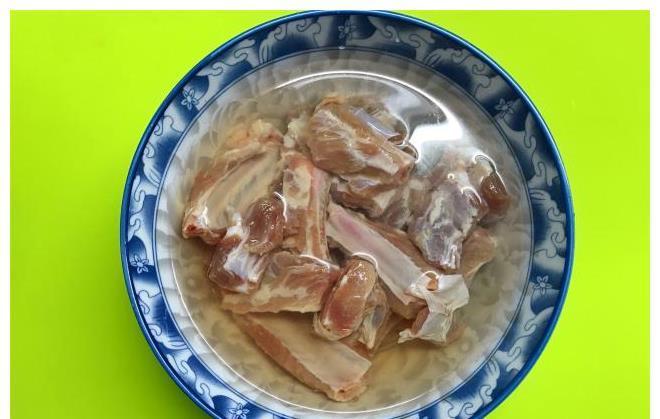 豆豉|排骨不煮不炖不炸,教你秘制做法,嫩滑多汁入味,好吃不上火