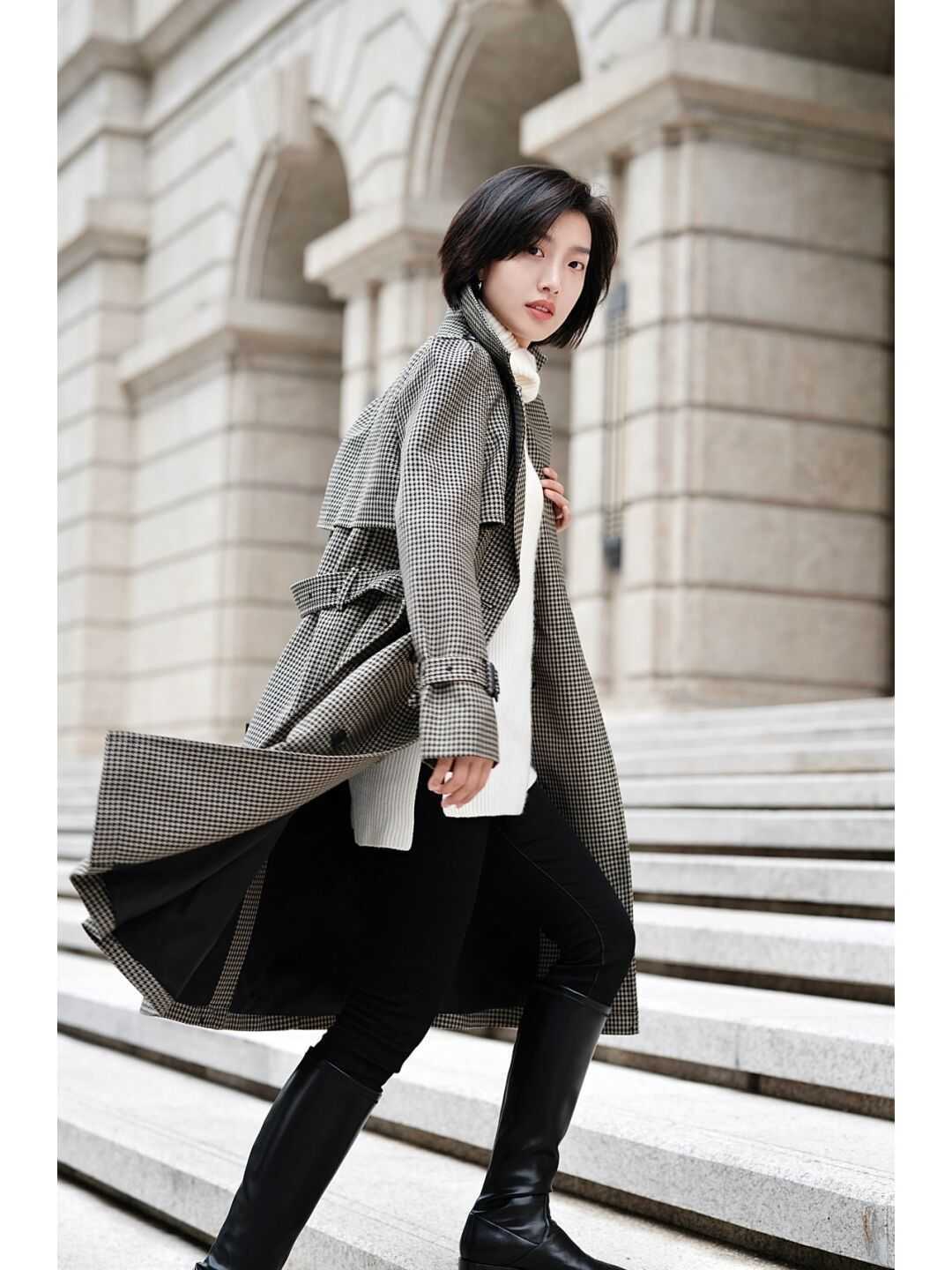 紧身裤 今年火了一种穿法叫“风衣+高筒靴”,喜欢气质类风格的,别错过