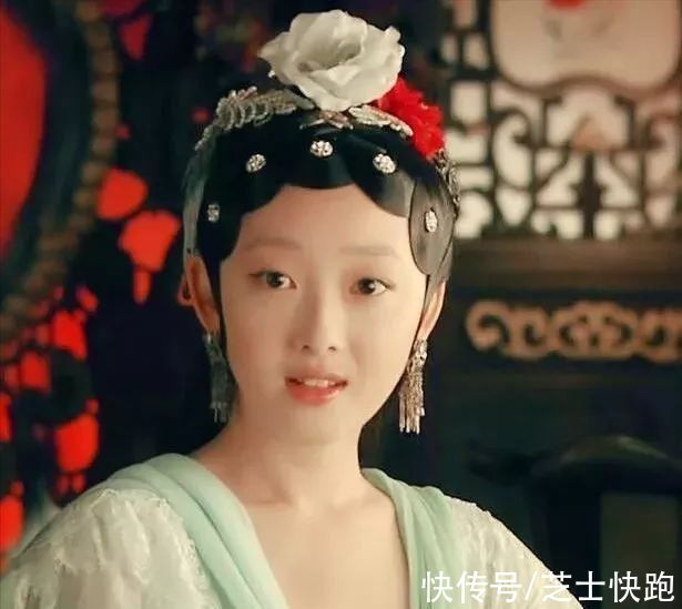 “是非不分”蔣夢婕：曾聲援揍女友的蔣勁夫，還稱一個(gè)巴掌拍不響