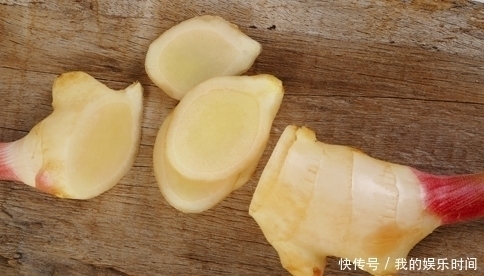 不请自来|女孩睡前把“生姜”放肚脐里,半月后,几大惊喜变化“不请自来”