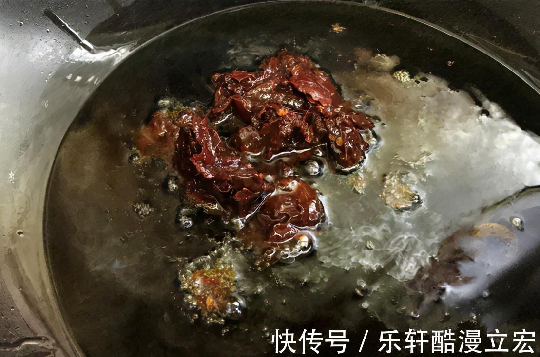 一道荤素结合的下饭菜,酸辣解馋,全家都喜欢吃