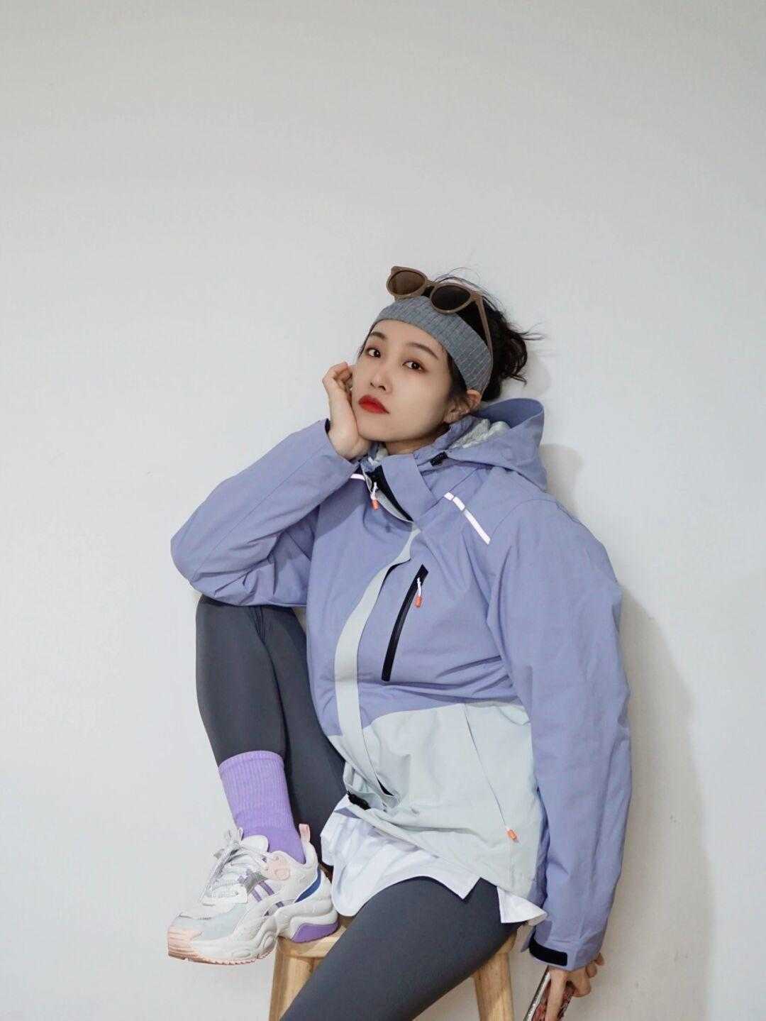 运动裤 冬季来一件冲锋衣,青春活力美感十足,就不要再犹豫不决了