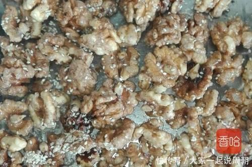 脱发|满头白发不要染,多吃这种食物,告别白发脱发,老少皆宜别错过