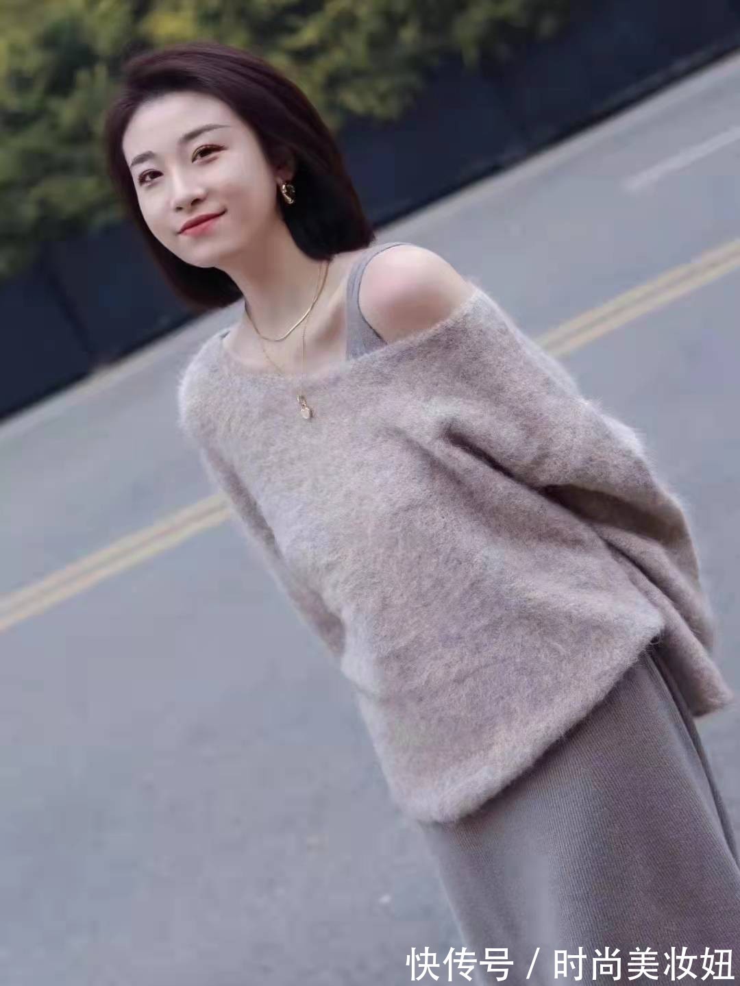 版型 原来毛衣这样搭很高级,显气质又时尚,适合30、40岁的女人