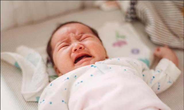 宝宝|养护新生儿宝宝坑太多,10个“带娃禁忌”家长要了解,别做错坑娃