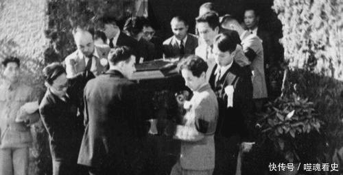 主持|鲁迅葬礼老照片国母主持葬礼,16位大佬来抬棺,送行队伍几十里