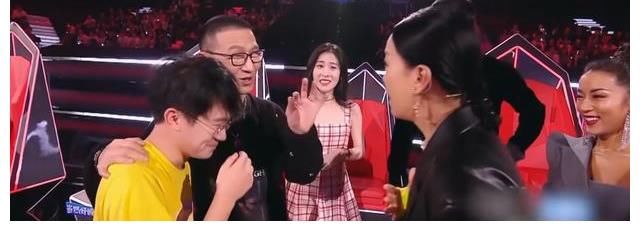 那英|“周深2.0”来《好声音2021》,仅两位导师转身,李荣浩无动于衷