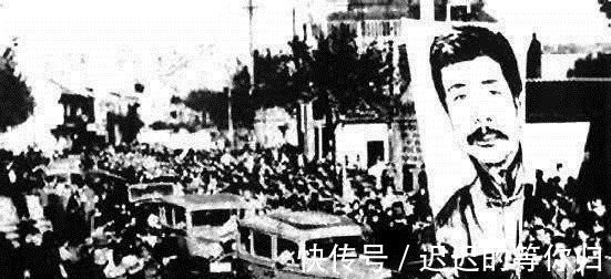 宋庆龄@看看鲁迅出殡时谁负责抬棺,就会明白,鲁迅当时的地位有多高!
