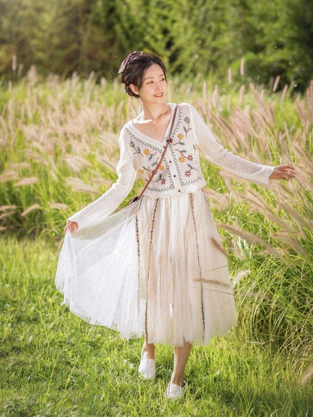 半身裙|法式浪漫文艺风,这样搭配效果更好,温柔又气质