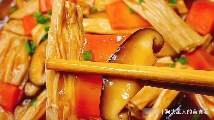 最近很火的腐竹做法,快手家常菜,下饭又营养,上桌比肉还受欢迎