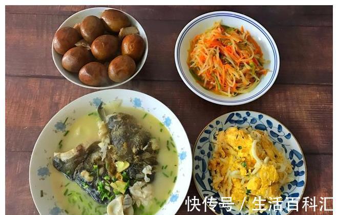 老公|双休日1家3口的午餐,4个家常菜,老公和孩子说这就是家的味道