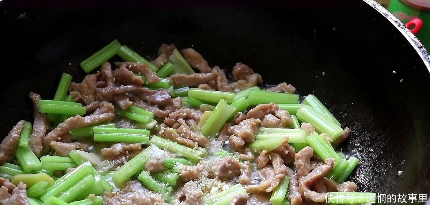肉丝怎么炒才好吃,大厨教你,别直接下锅,肉丝滑嫩非常香