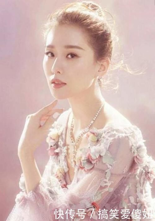 气质|冬天再懒也不要散着头发了,有静电!试试这几款扎发,气质又迷人