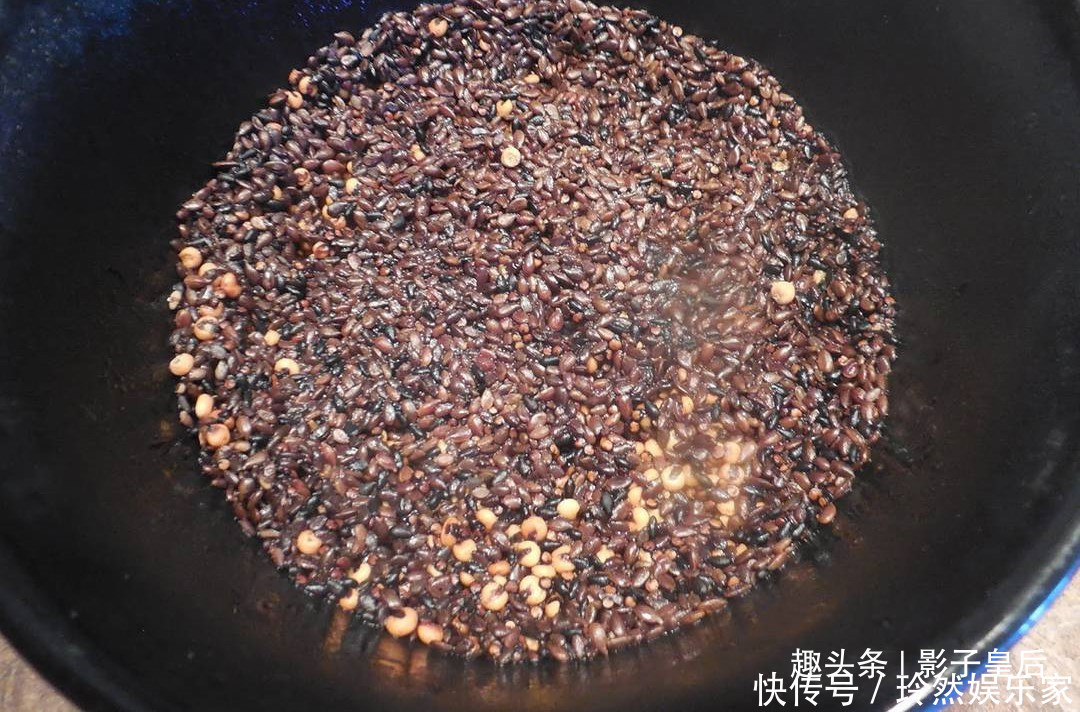 比馒头简单,比包子好吃,我家隔三差五做一次,一出锅就抢光!