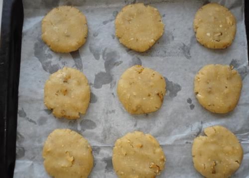 玉米油|核桃别只会生吃,换种做法10分钟出炉,酥脆可口!一周3次吃不腻