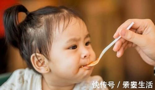 宝妈|宝宝多大才能和大人随餐?过早吃“大人饭”,小心变成“重口味”