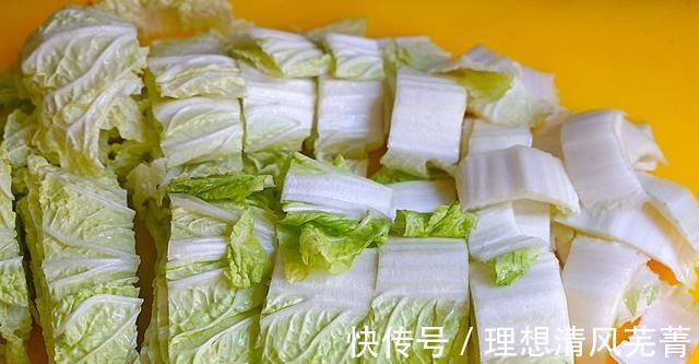 入秋后，我家爱吃这菜，2块1斤，维C含量比苹果高，炖一炖超美味！