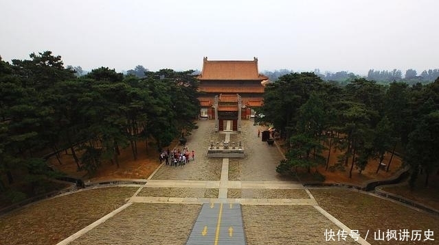 弘历|直击乾隆陵墓：弘历亲自挑选的风水宝地，同穴陪葬有五个女人