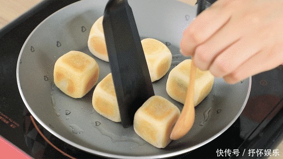 每天宅家学点烘焙小甜品,3步学会双层紫薯方糕,口感超丰富