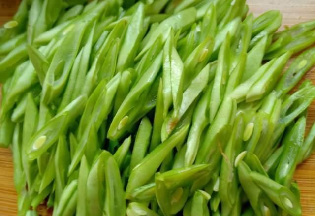 别错过|冷天,碰到别错过吃的菜,钙比鸡肉高,4块钱一斤不贵,别不懂吃