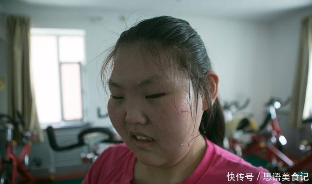 过度肥胖|330斤胖女孩遭同学嘲笑,不惜休学减肥,最后惊艳所有人