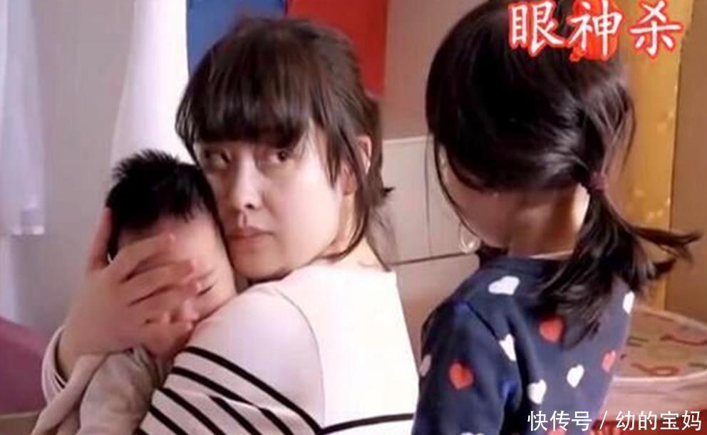 妈妈|“弟弟哭声让人忐忑不安”,女孩作文表达对妈妈的疑惑,让人心疼