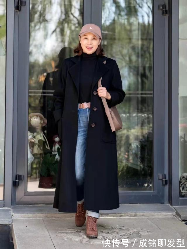 黑色|这才是老年人最美穿搭,65岁胖奶奶高级感的穿搭,时髦大气又减龄