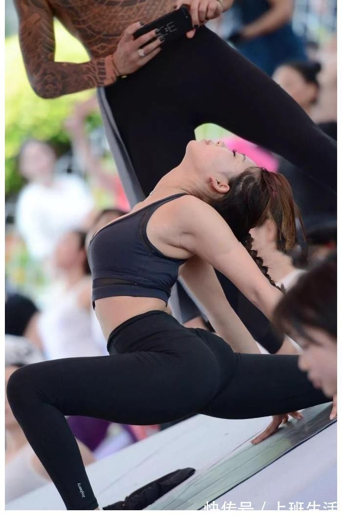 瑜伽运动|美女能做这么难的动作,得是瑜伽大师了吧?