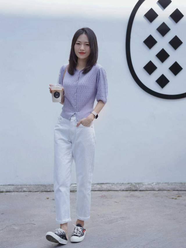 松紧|小个子身材又有点微胖,短袖针织衫搭配白色长款,显高还显瘦