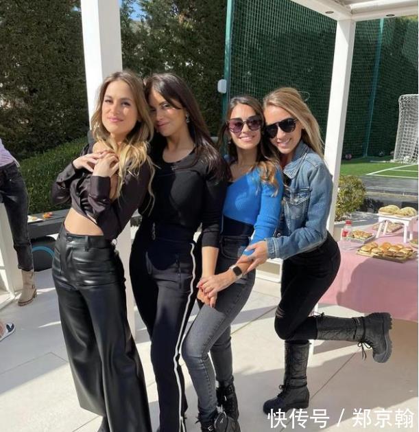 巴黎圣日耳曼|大奖拿到手软?梅西状态回升后,又斩获大奖!这次超越的是贝利
