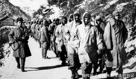 美军|张文荣朝鲜战争被美军俘虏,跳伞时他反手将手雷炸掉一辆运输机