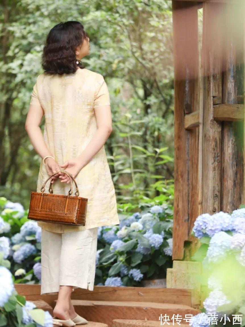 阔腿裤|40+富态女人要懂得给穿搭做减法,无需繁琐,这样穿简约且高级