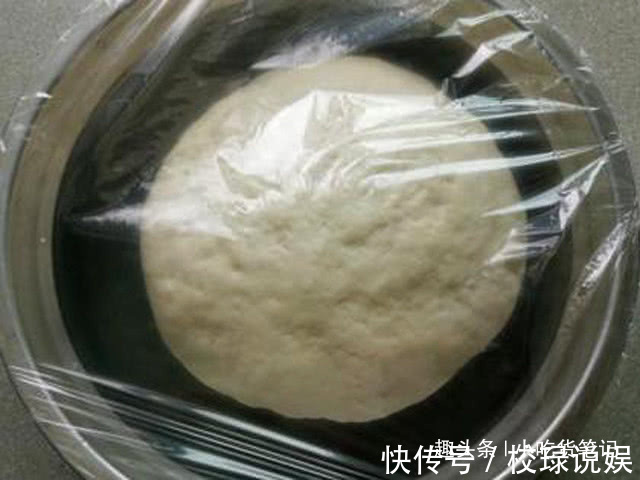 干面粉|大饼冷了以后硬不硬,主要是看面怎么和,和得好能保持长时间松软