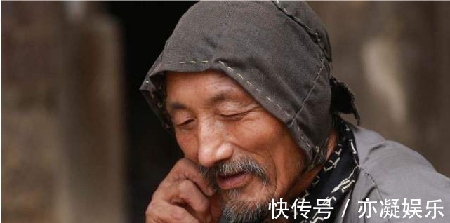 晓秋$清朝一乞丐临死前，写下一首小诗，短短4句话被人传唱至今