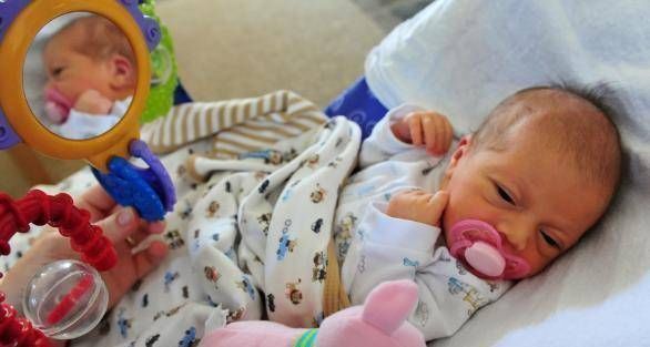 夫妻二人|孕妇做B超时,被查出孩子有两个头,坚持生下后全家人乐了