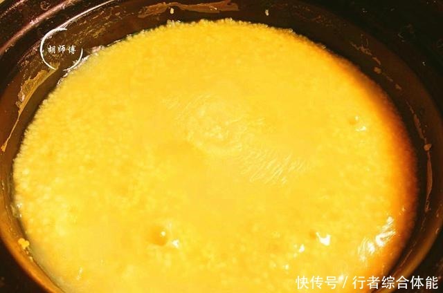 熬小米粥时,最忌讳直接下锅煮!大厨牢记3点,米油厚,特香稠