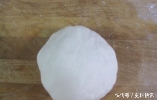 这个馅饼多给老人和小孩吃,常吃补虚损强体质,可惜很多人不懂吃